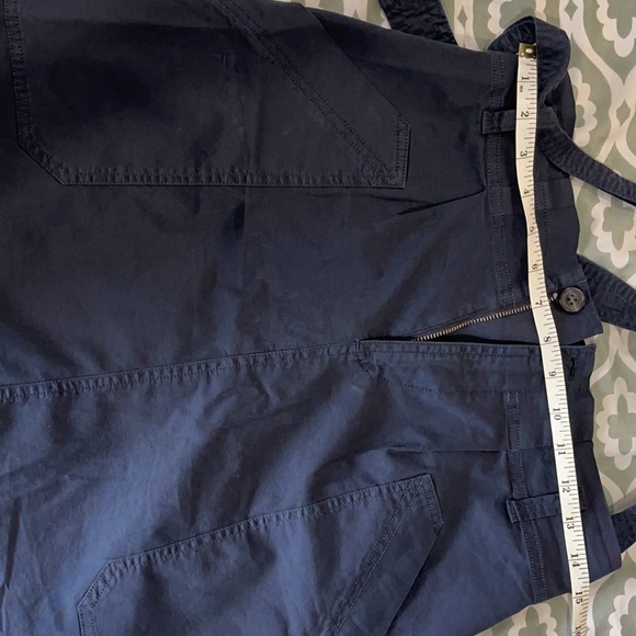 Abercrombie and Fitch utility skirt. - Picture 5 of 6